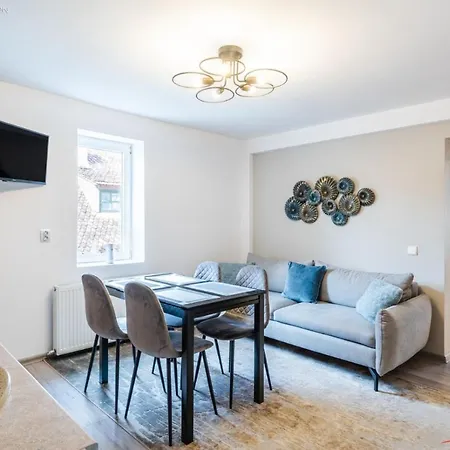 Long Street Apartment *
