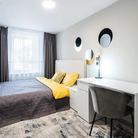 Long Street Apartment *