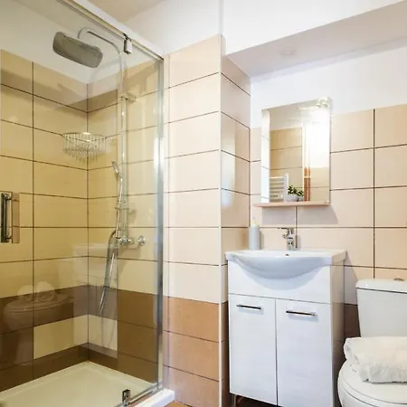 Long Street Apartment *